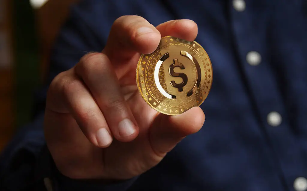 Conflito das Stablecoins: Inovação vs Controle Bancário