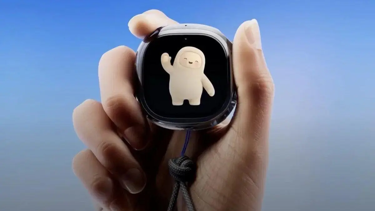 meta-ai-toy-muse-charm-keychain-watches-listens